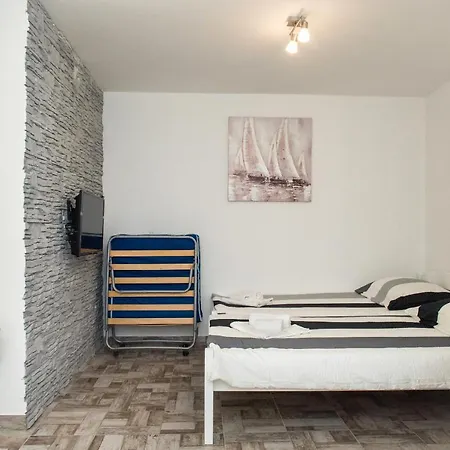 Apartment Studio Bilic *