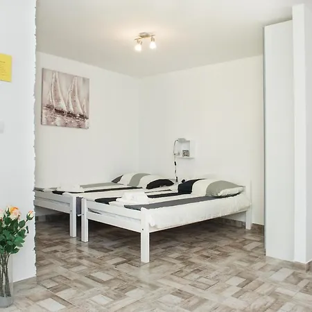 Apartment Studio Bilic *